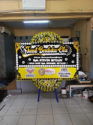 Papan Bunga di Karadenan Cibinong
